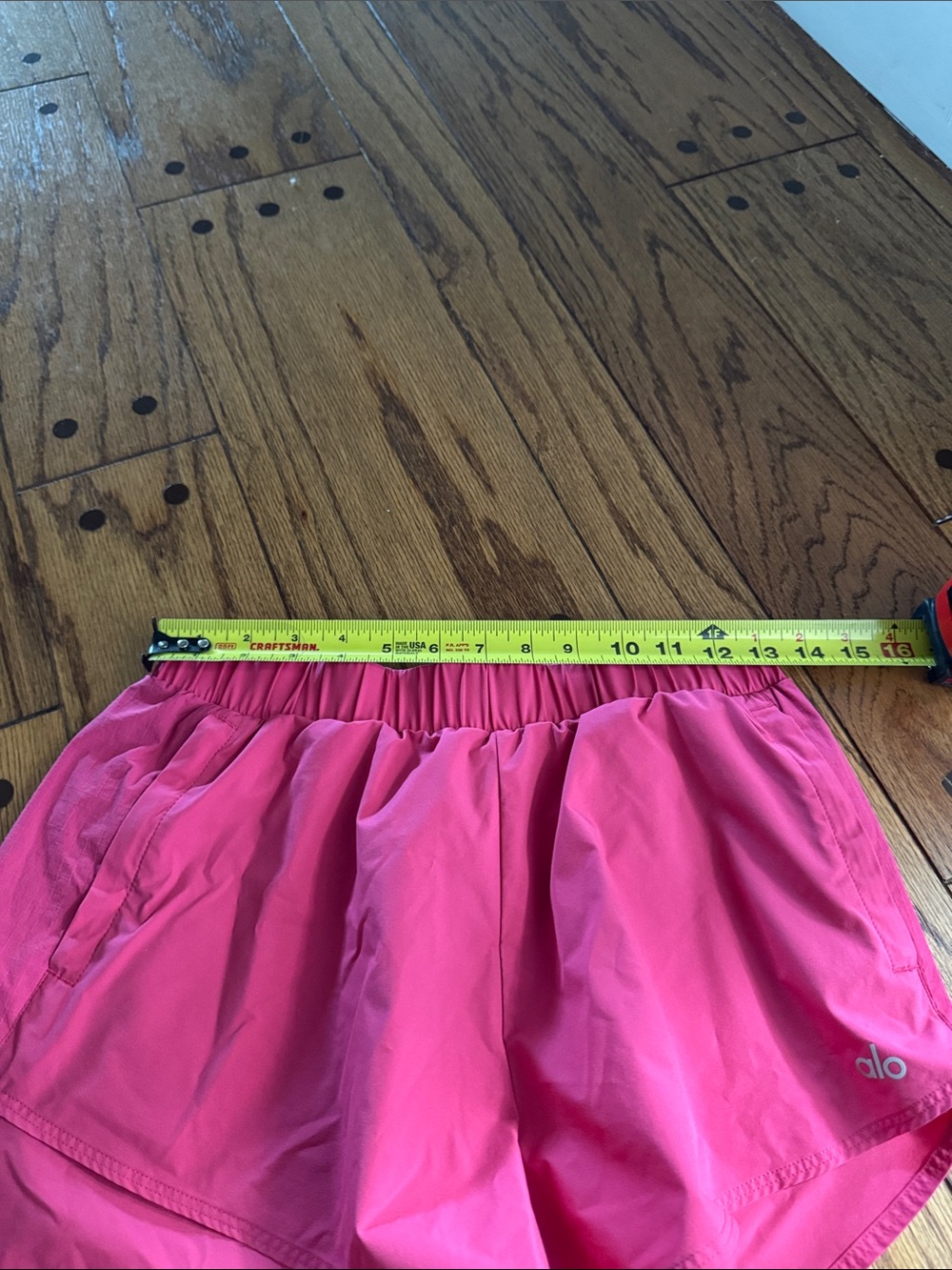 Alo Yoga Pink Shorts Size Small - Picture 7 of 8